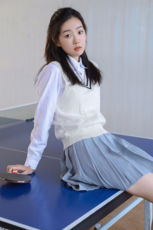 大胸年轻的搜子1